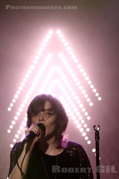 CHVRCHES - 2013-10-19 - PARIS - La Maroquinerie - Lauren Eve Mayberry